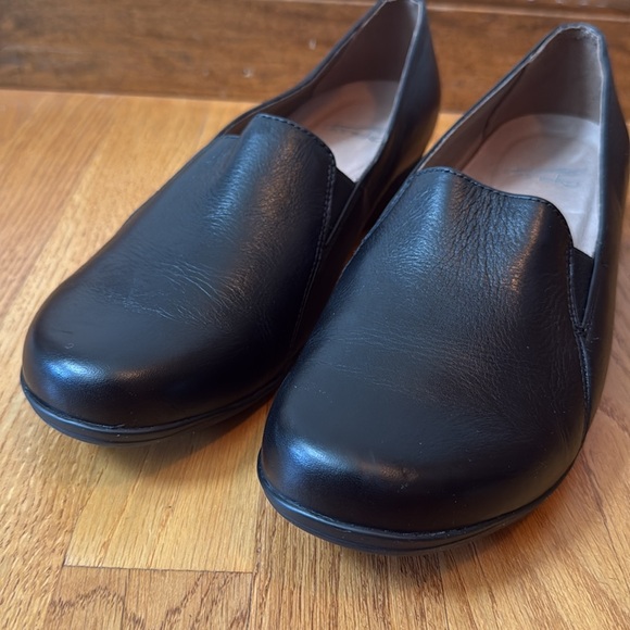 Dansko Farah Black Leather Slip On Comfort Support Classic Loafers - Picture 8 of 16
